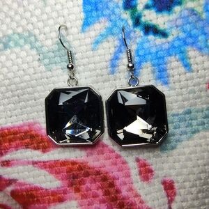 Geometric Black and Silver Earrings with Faceted Design